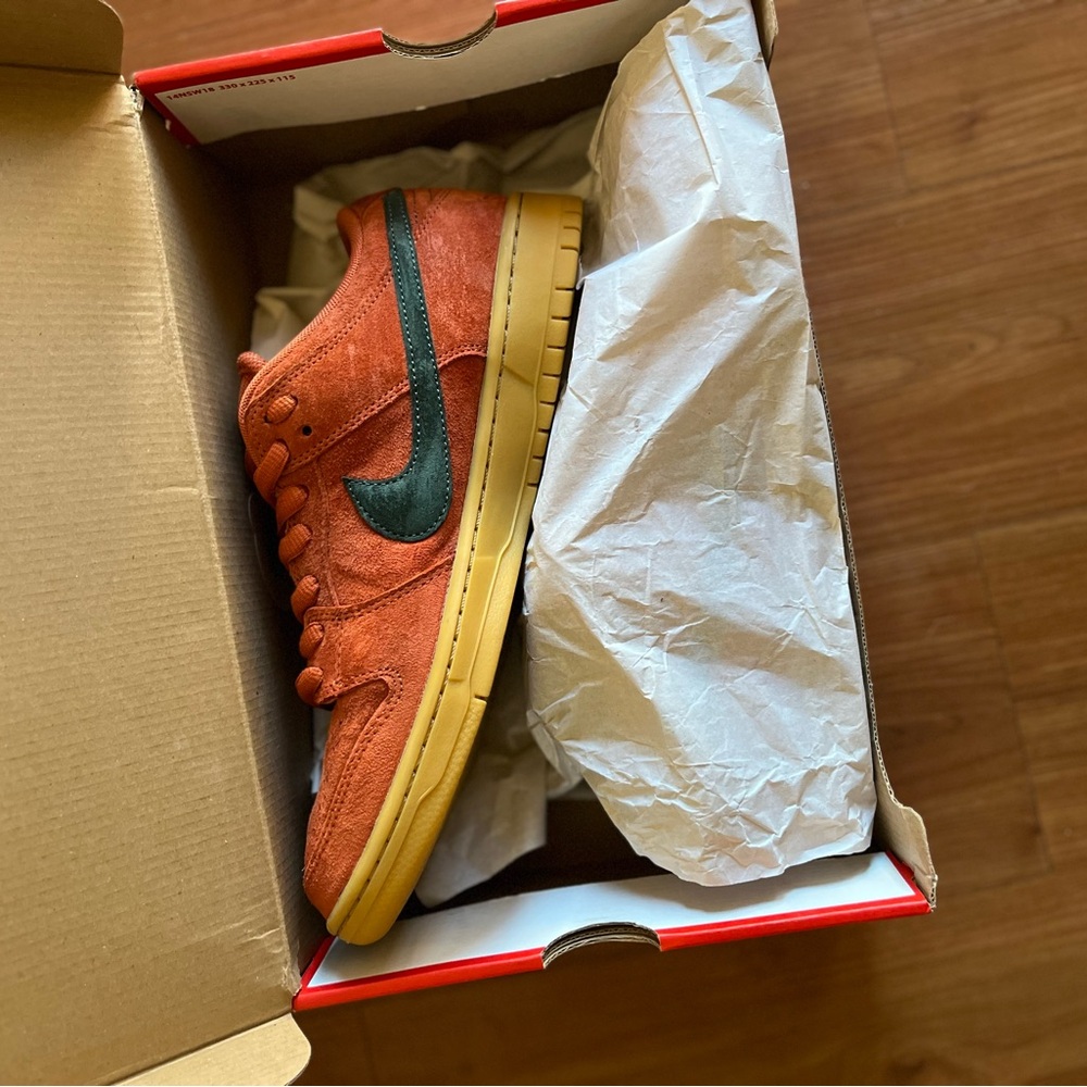 Nike Orange and Black Athletic Shoes - Picture 1 of 3